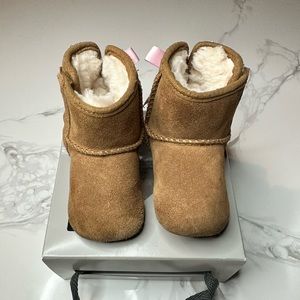 UGG Jesse Bow II